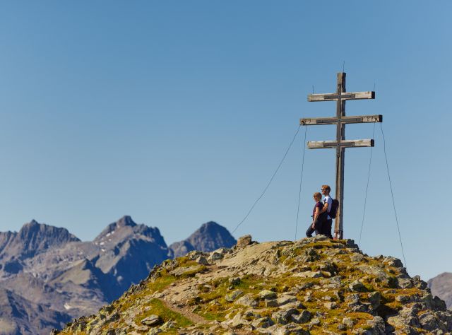 The Wetterkreuz summit is very popular in the Hochötz and a great tip for your summer holiday in the Ötztal.