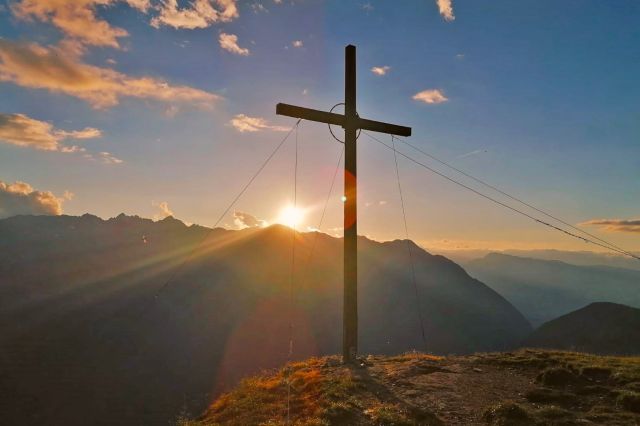 Speciale tip voor uw zomervakantie: zonsondergangwandeling naar de Narrenkogel bij Niederthai