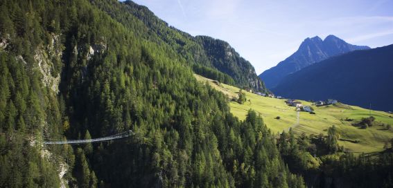 Ausflugstipp im Ötztal: Hängebrücke Längenfeld