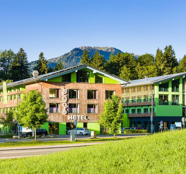 Dit trendy sporthotel ligt aan de rand van Fischen en Oberstdorf, vlakbij de Breitachklamm-kloof en de bron van de Iller. Welke tour wordt jouw volgende?