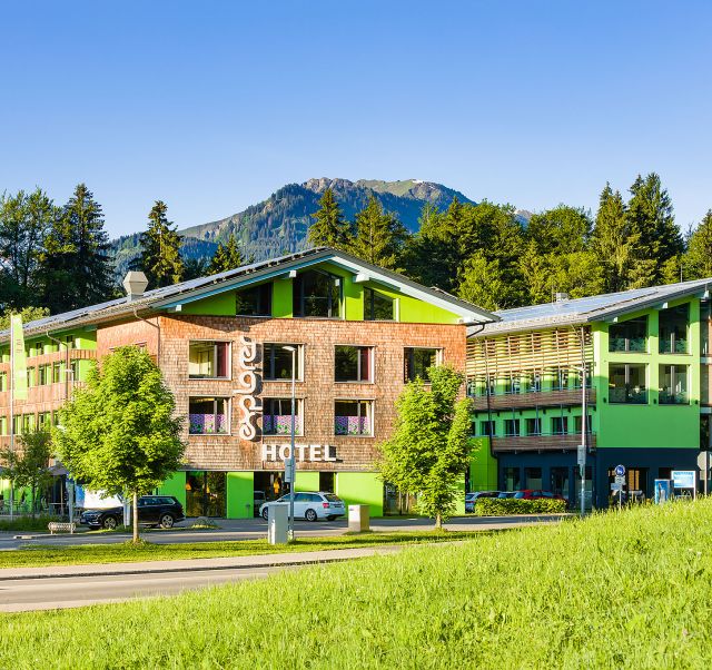 Questo hotel sportivo alla moda si trova alla periferia di Fischen e Oberstdorf, vicino alla gola Breitachklamm e alla sorgente del fiume Iller. Quale sarà il tuo prossimo tour?