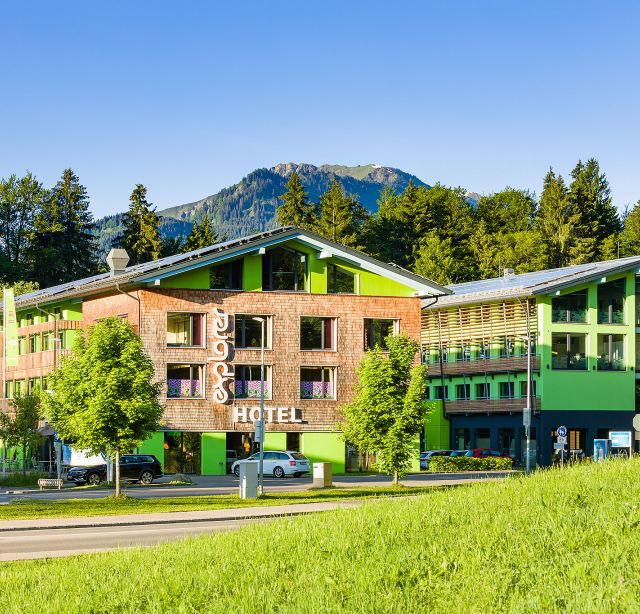 Tento moderní sportovní hotel se nachází na okraji Fischen a Oberstdorf, poblíž soutěsky Breitachklamm a pramene řeky Iller. Který výlet budete dělat příště?