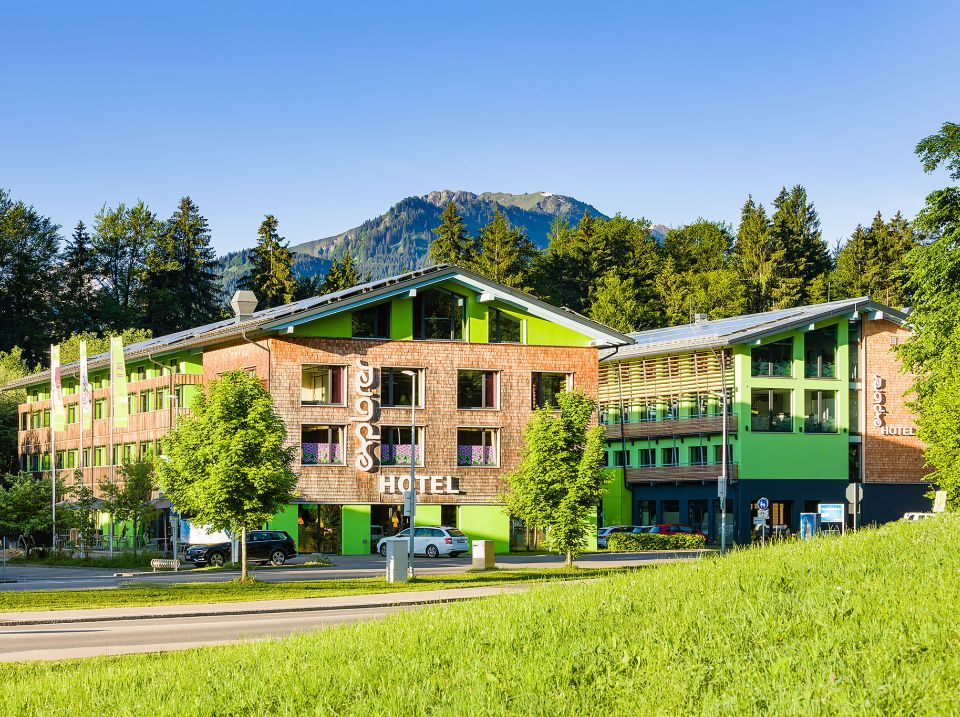 This trendy sports hotel is located on the outskirts of Fischen and Oberstdorf, near the Breitachklamm Gorge and the source of the Iller River. Which tour will be your next?