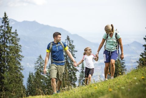 Turistické výlety s rodinou jsou něco opravdu speciálního! Proč nestrávit svou příští dovolenou v Garmischi, turistické oblasti poblíž Zugspitze?