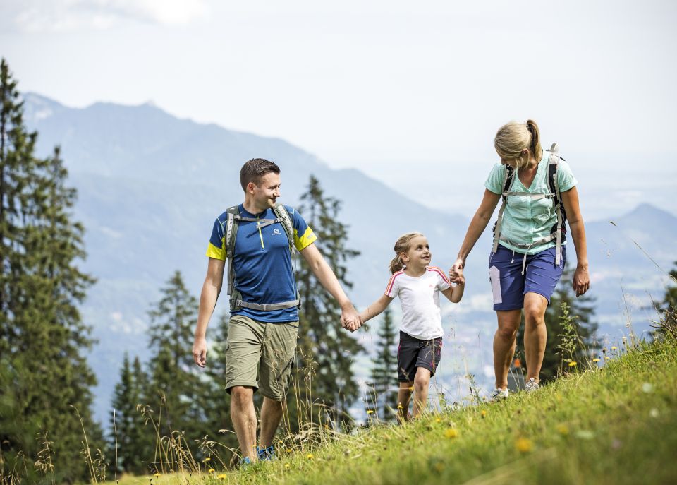 Wandeltochten met het gezin zijn iets heel bijzonders! Waarom brengt u uw volgende vakantie niet door in Garmisch, het wandelgebied bij de Zugspitze?