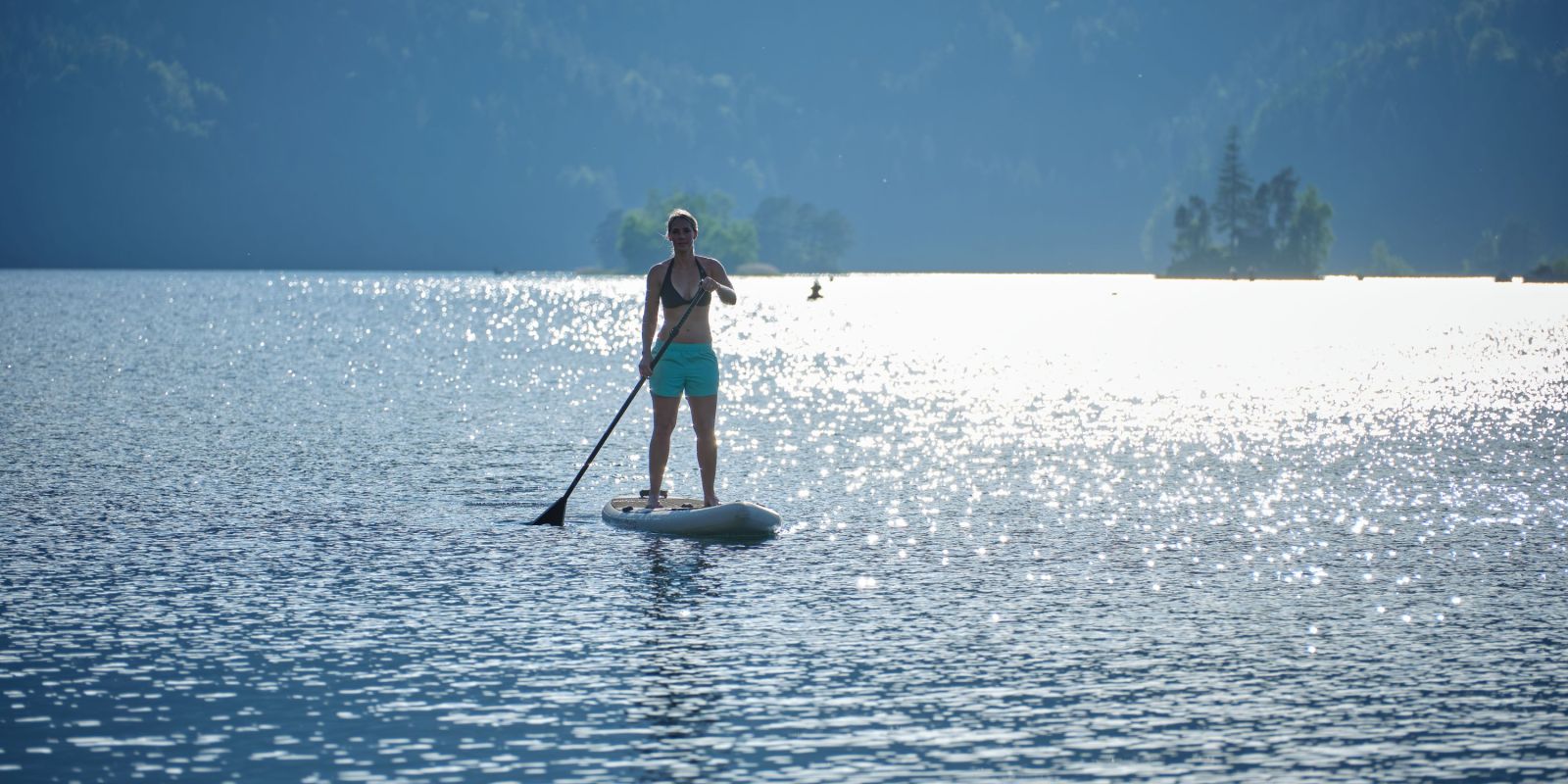Have you always wanted to try SUP? Upper Bavaria is the perfect place for your adventure, as Lake Eibsee, with its stunning panorama, is the perfect spot.