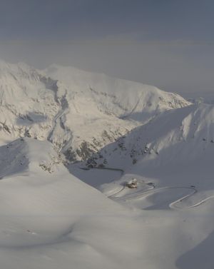 Grossglockner Hochalpenstrasse - Blick vom Fuscher Törl im Winter