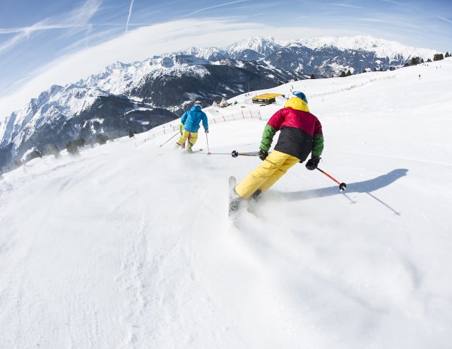 Zillertal Arena Skiing Snakerun