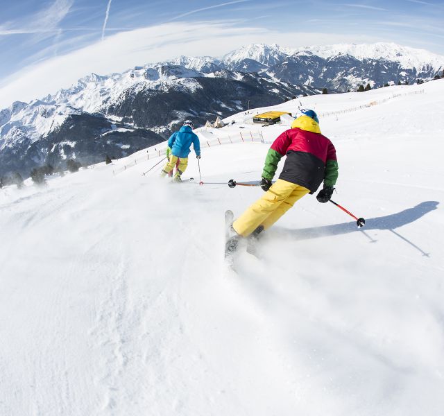 Zillertal Arena Skiing Snakerun