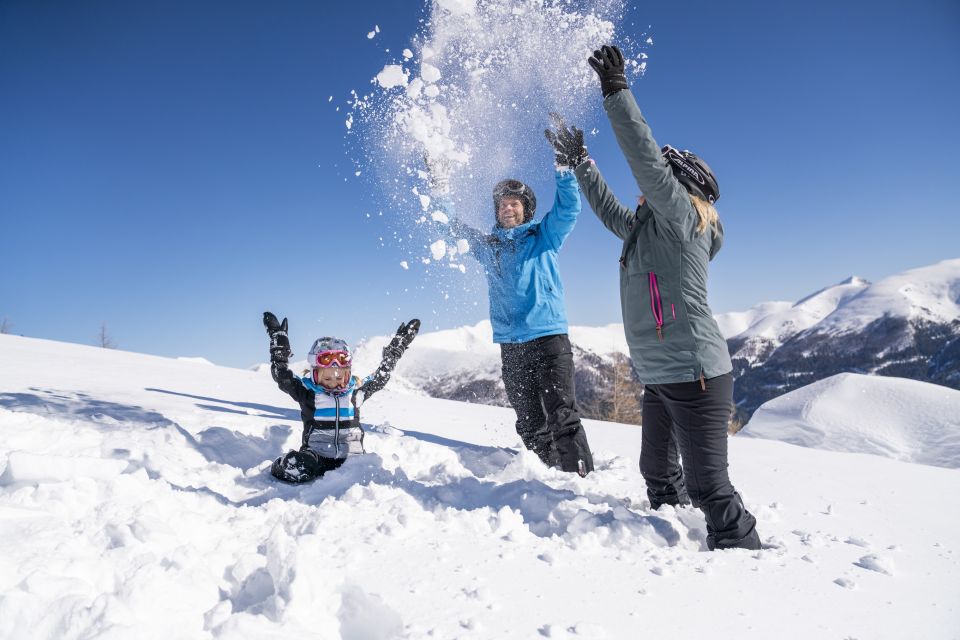 So sieht der perfekte Wintertag im Skiurlaub Kärnten aus. Perfekte Pisten, Powderhänge und ganz viel Spaß für die ganze Familie.