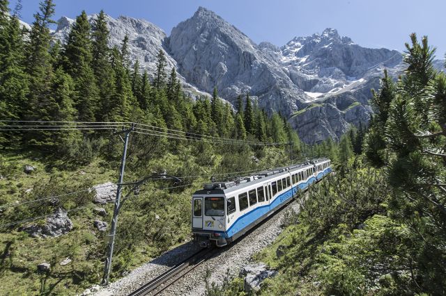 Zugspitze-Zahnradbahn-1-©Bayerische-Zugspitzbahn-Matthias Fend