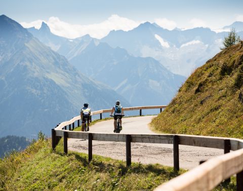 Pista ciclabile della Zillertal hoehenstrasse-80