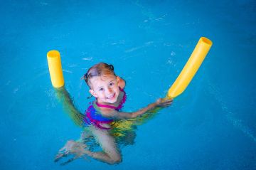 Dětský plavecký kurz v Aquareně v Tyrolsku
