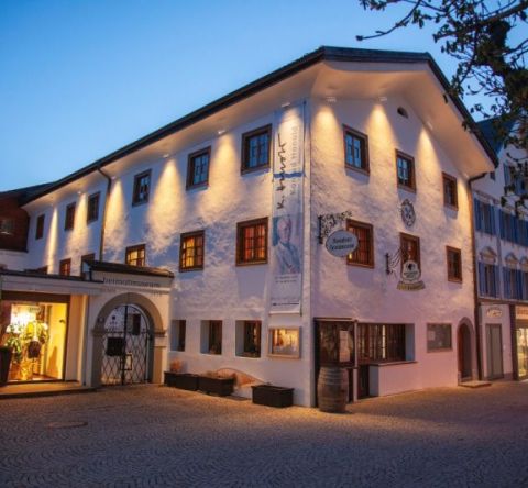 Muzeum Historii Lokalnej Montafon wieczorem
