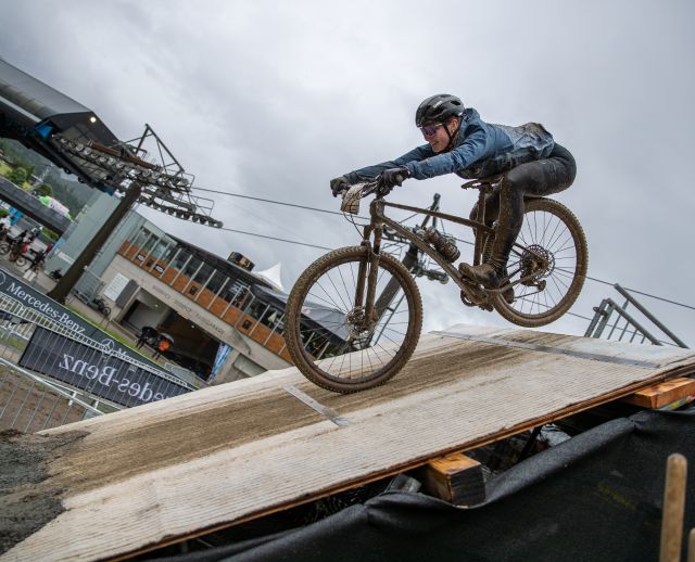 Marion Fromberger ellenőrzi az útvonalat