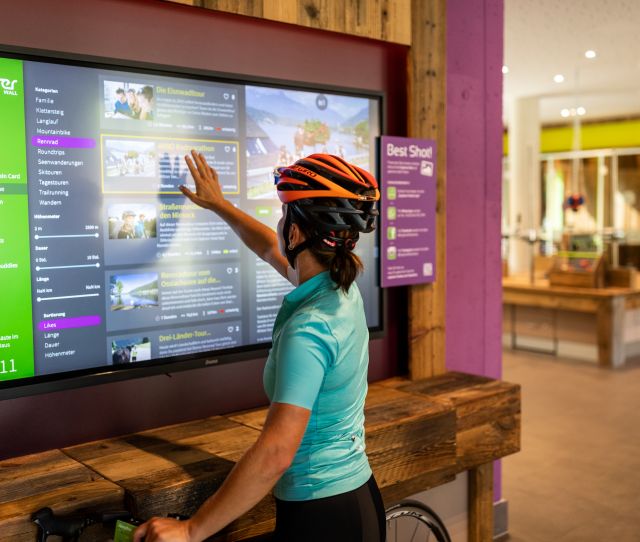 W Explorer Lounge znajdziesz mnóstwo wskazówek dotyczących wakacji. Niezależnie od tego, czy chodzi o wycieczkę rowerową szosową, czy górską, znajdziesz tu najlepsze porady!