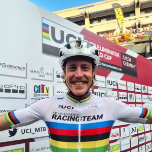 Simon gewinnt den Heimweltcup in Aalen