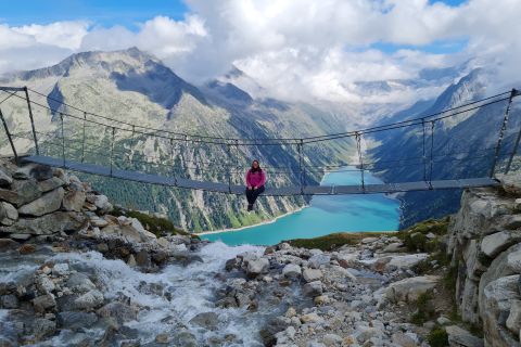 Hängebrücke an der Olpererhütte im Zillertal in Tirol