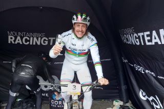 Der Weltmeister wärmt sich auf