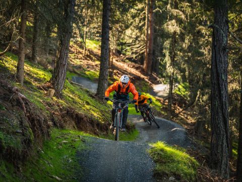 Beleef de langste Flow Country Trail van Europa in Karinthië. Op een steenworp afstand van Explorer Hotel Bad Kleinkirchheim.