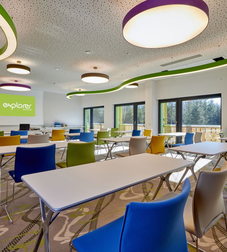 L'Explorer Hotel Garmisch è immerso nella natura della regione dello Zugspitze. La sala conferenze offre ampio spazio per workshop, seminari o incentive e dispone di accesso privato alla terrazza.