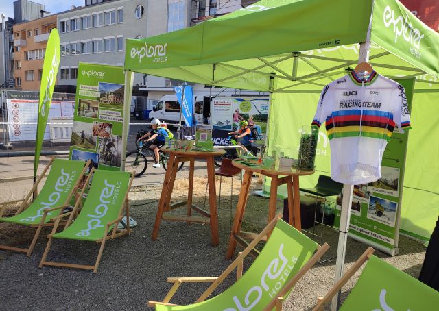 Stánek Explorer Hotels na veletrhu MTB World Cup Expo v Aalenu