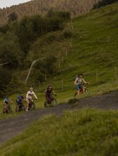 Es geht auf die Trails mit den Profis vom Mountainbike Racingteam bei den Explorer Bike Camps