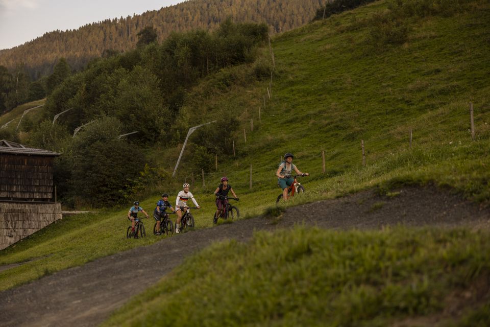 Es geht auf die Trails mit den Profis vom Mountainbike Racingteam bei den Explorer Bike Camps