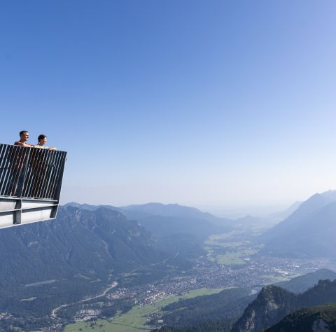 Scoprite la regione dello Zugspitze dall'alto. Dall'Alpspix potrete ammirare Garmisch-Partenkirchen, Farchant e i villaggi e le comunità circostanti. La funivia Alpspitzbahn vi porta comodamente alla stazione a monte. Da lì, l'Alpspix è a pochi passi.