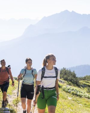 Wanderurlaub im Sommer an der Zugspitze: Wunderschöne Wanderwege bei Garmisch-Partenkirchen