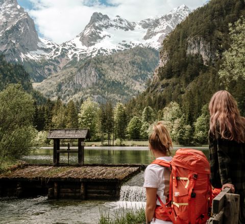 Schiederweiher byl v roce 2018 zvolen nejkrásnějším místem Rakouska. Během dovolené v Hinterstoderu byste ho rozhodně měli navštívit. Je to vrchol dovolené v každém ročním období.