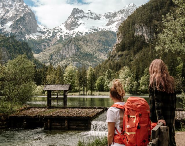 Lo Schiederweiher è stato eletto il luogo più bello dell'Austria nel 2018. Non perdetevi questa esperienza durante la vostra vacanza a Hinterstoder. È un'esperienza indimenticabile in qualsiasi periodo dell'anno.