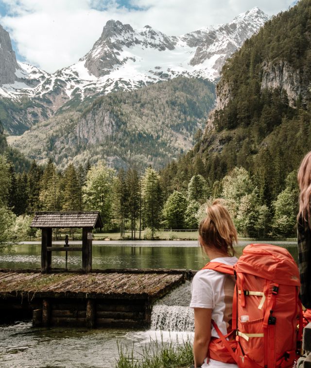 Lo Schiederweiher è stato eletto il luogo più bello dell'Austria nel 2018. Non perdetevi questa esperienza durante la vostra vacanza a Hinterstoder. È un'esperienza indimenticabile in qualsiasi periodo dell'anno.