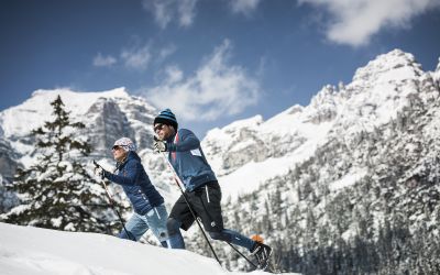 Gemeinsam eine Runde Langlauf im schön gelegenen Stubaital abseits vom Trubel? Es warten einige Touren auf Euch.