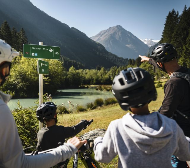 Zabierz rodzinę i rowery górskie i wyrusz na wakacje do Doliny Stubai. Wokół Neustift im Stubai znajdziesz niezliczone trasy rowerowe dla rodzin.