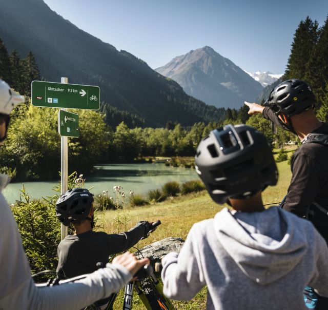 Neem je gezin en mountainbike mee en ga op vakantie naar het Stubaital. Er zijn talloze gezinsvriendelijke fietstochten rond Neustift im Stubai.
