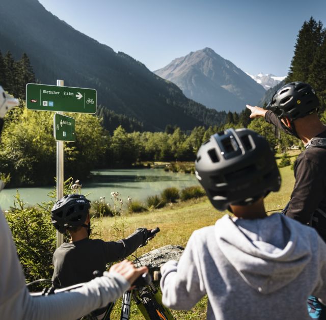 Prenez votre famille, enfourchez vos VTT et partez en vacances dans la vallée de Stubai. De nombreux circuits à vélo adaptés aux familles sont proposés autour de Neustift, dans la vallée de Stubai.