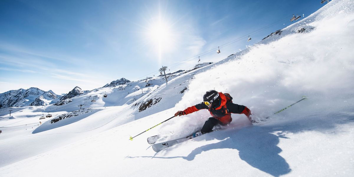 Traumhafte Bedingungen für Deinen Skitag am Stubaier Gletscher. Sonne, frischer Schnee und freie Bahn. 
Wann startest du deinen Ausflug?