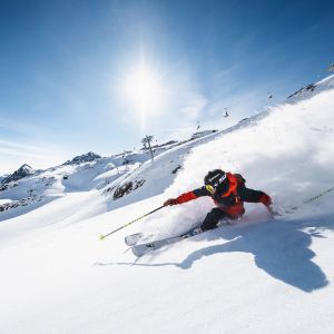 Ein perfekter Skitag mit Freeride und Powder Schnee am Stubaier Gletscher im Stubaital