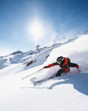 Ein perfekter Skitag mit Freeride und Powder Schnee am Stubaier Gletscher im Stubaital