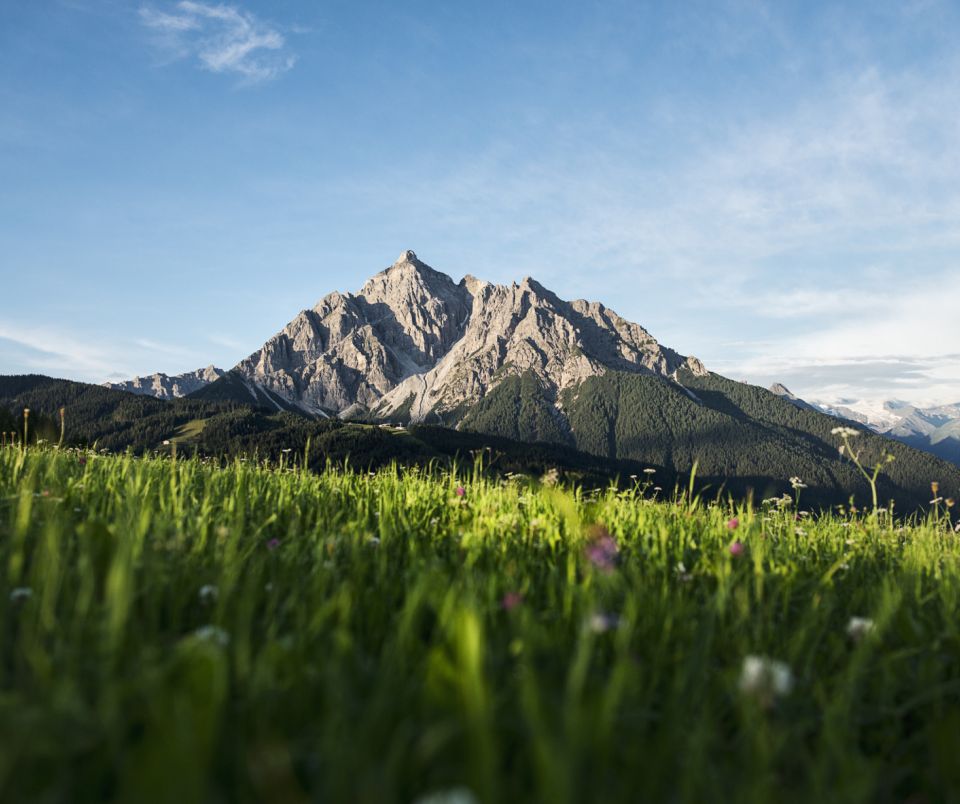 Planning your next mountain hike? You can start in the valley and cover the nearly 11 km and 1,700 m of elevation gain on foot, or take the Serlesbahn cable car to the summit.