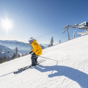 Skifahren in Bad Kleinkirchheim im Winterurlaub und die Sonne genießen