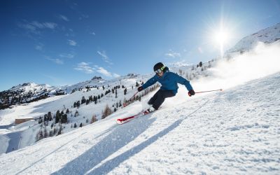 Che si tratti della varietà di piste, dei punti di ristoro rustici o della vista mozzafiato sul Kalkkögel: Schlick 2000 fa battere forte il cuore!