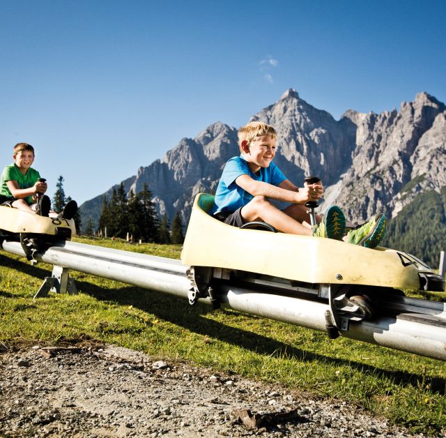 Are you ready for forty turns at full speed? The summer toboggan run is the steepest roller coaster in the Alps, a leisure activity for the whole family.