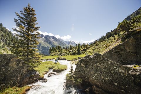 La valle dello Stubai è una meta turistica molto apprezzata. Qui è possibile praticare una varietà di attività ricreative durante tutto l'anno. Che ne dite di un'escursione nella valle?