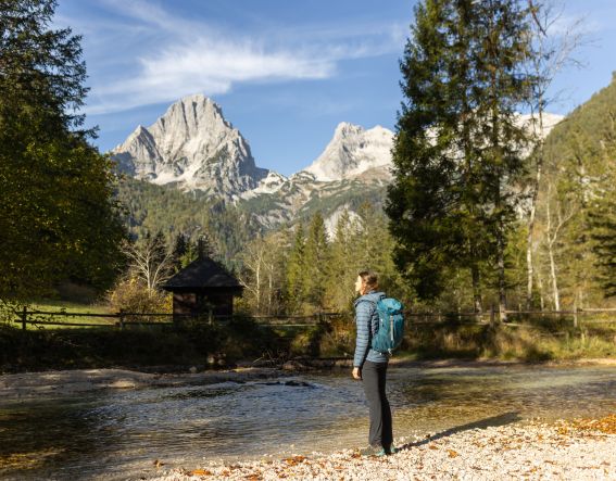 Warst du schon mal in Hinterstoder? Die Region bietet Dir zahlreiche Wanderungen und Naturerlebnisse in der Bergwelt von Tirol.