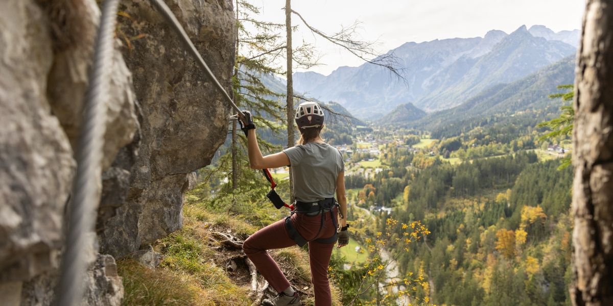 Der Klettersteig Poppenberg ist eine beliebte Tour in der Umgebung. Die Route bietet eine traumhafte Weitsicht auf die umliegende Bergwelt.