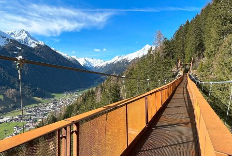 Neue Hängebrücke in Neustift im Stubaital