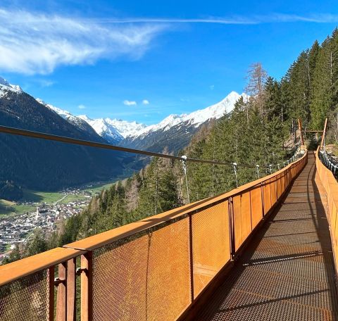 Új függőhíd Neustift im Stubaitalban