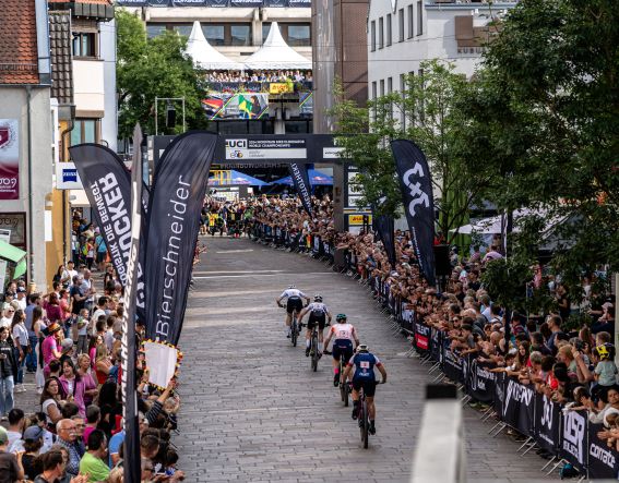 15.000 Menschen schauen bei der UCI Mountainbike Weltmeisterschaft in Aalen zu